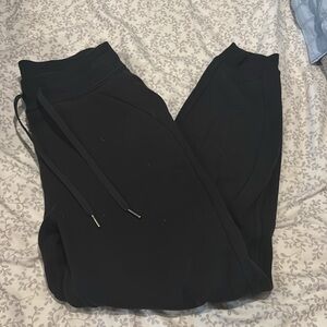 Black lululemon scuba joggers